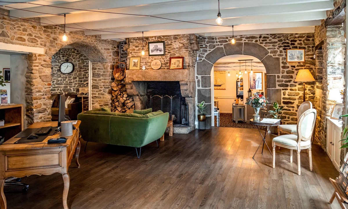 Dinan Hotel | Demeures & Châteaux - Hôtel de la porte Saint-Malo - DINAN
