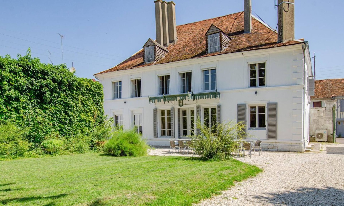 Brienne-le-Chateau House | Demeures des Grands Lacs de Champagne