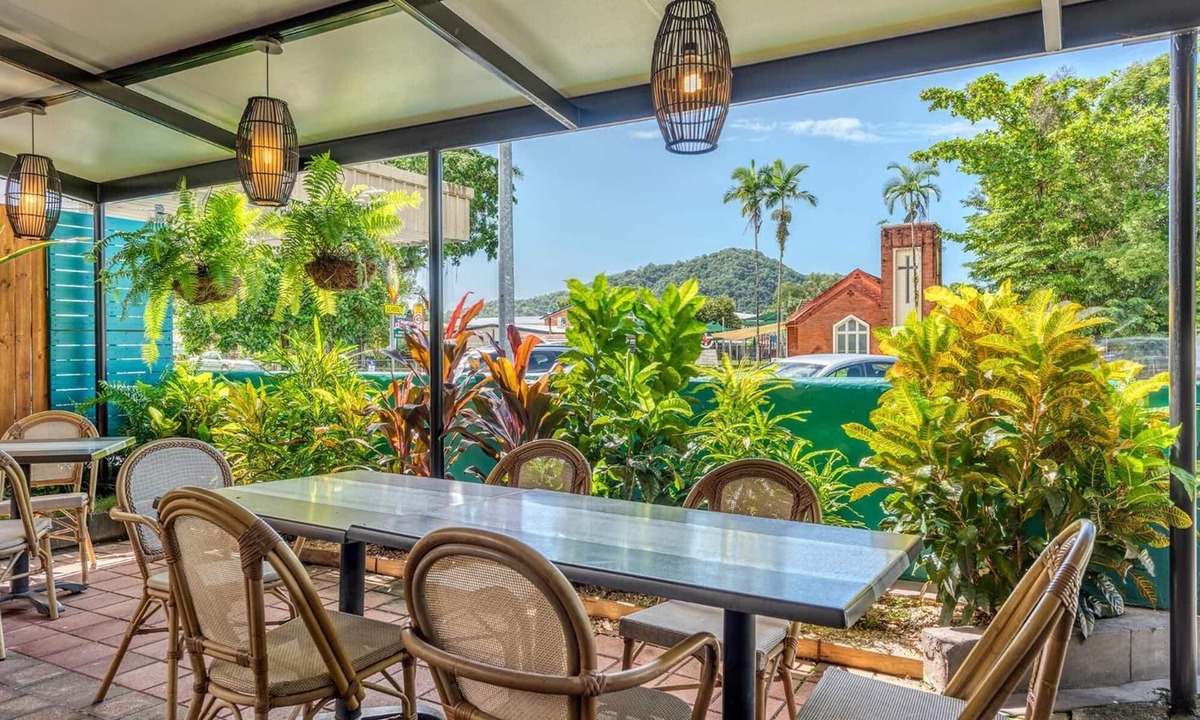 Mossman Hotel | Demi View Motel