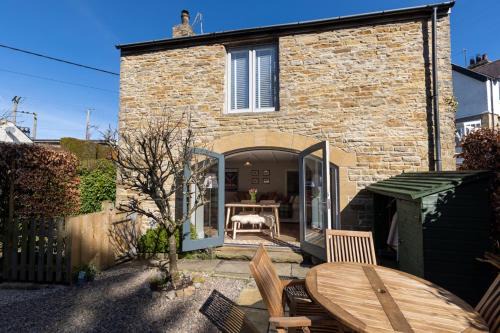 Allendale House | Dene Croft Cottage