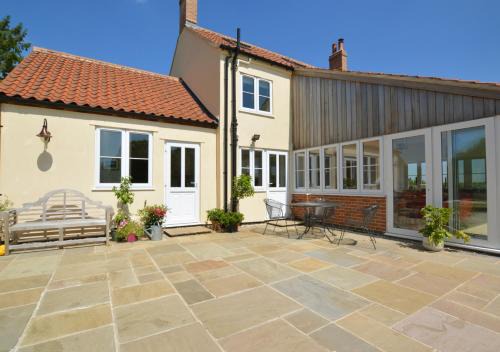 East Dereham House | Dentford Heights