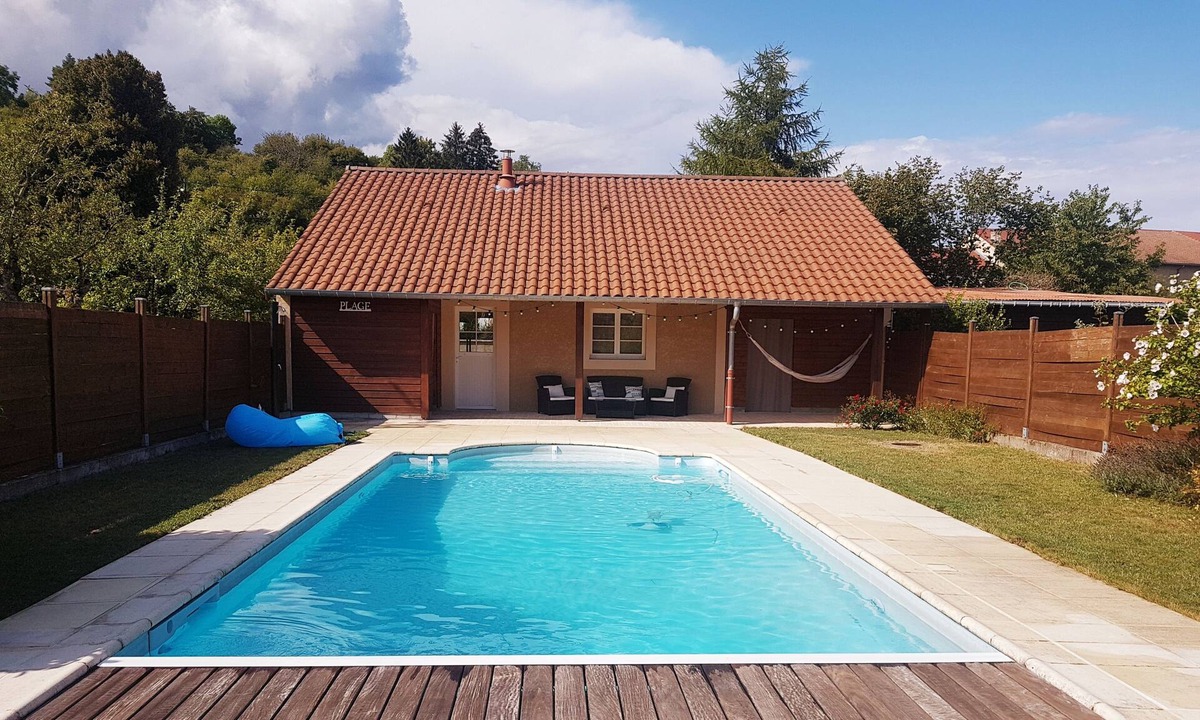 Moulainville House | Dependence on holiday taste