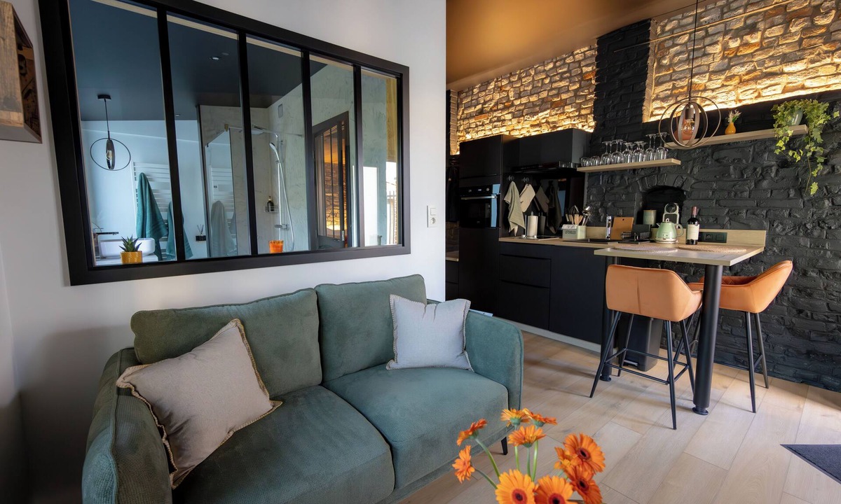 Sebourg Cottage | Dependency. Charm, nature and balneotherapy for a break for two.