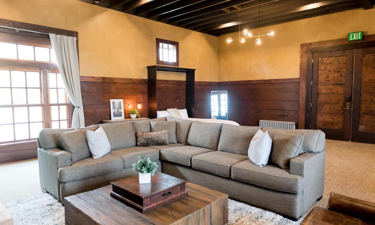 Logan Apartment | Depot Flat - Kitchenette, 2 Queen Murphy Beds, Large Sitting Area