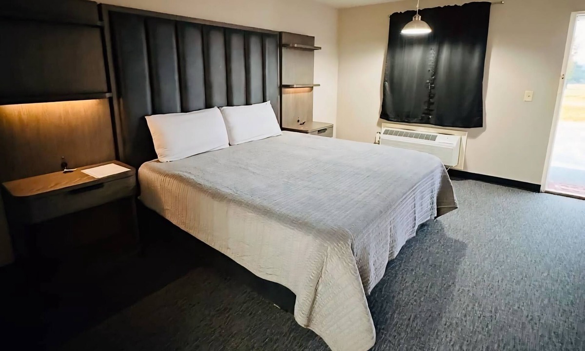 De Queen Hotel | DeQueen Golf and Country Club