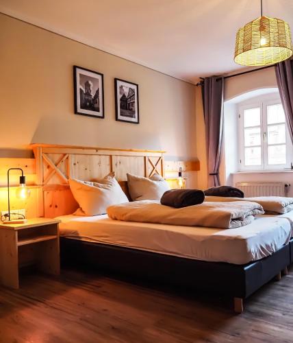 Mainbernheim Hotel | Der baeren - Historische Zimmer & Ferienwohnung, Mainbernheim