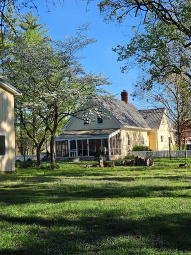 Jeffersonville - Clarksville House | Derby Dreams