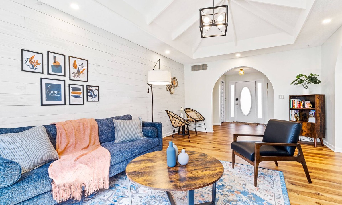 New Albany House | Derby Stay w/King Beds & Netflix