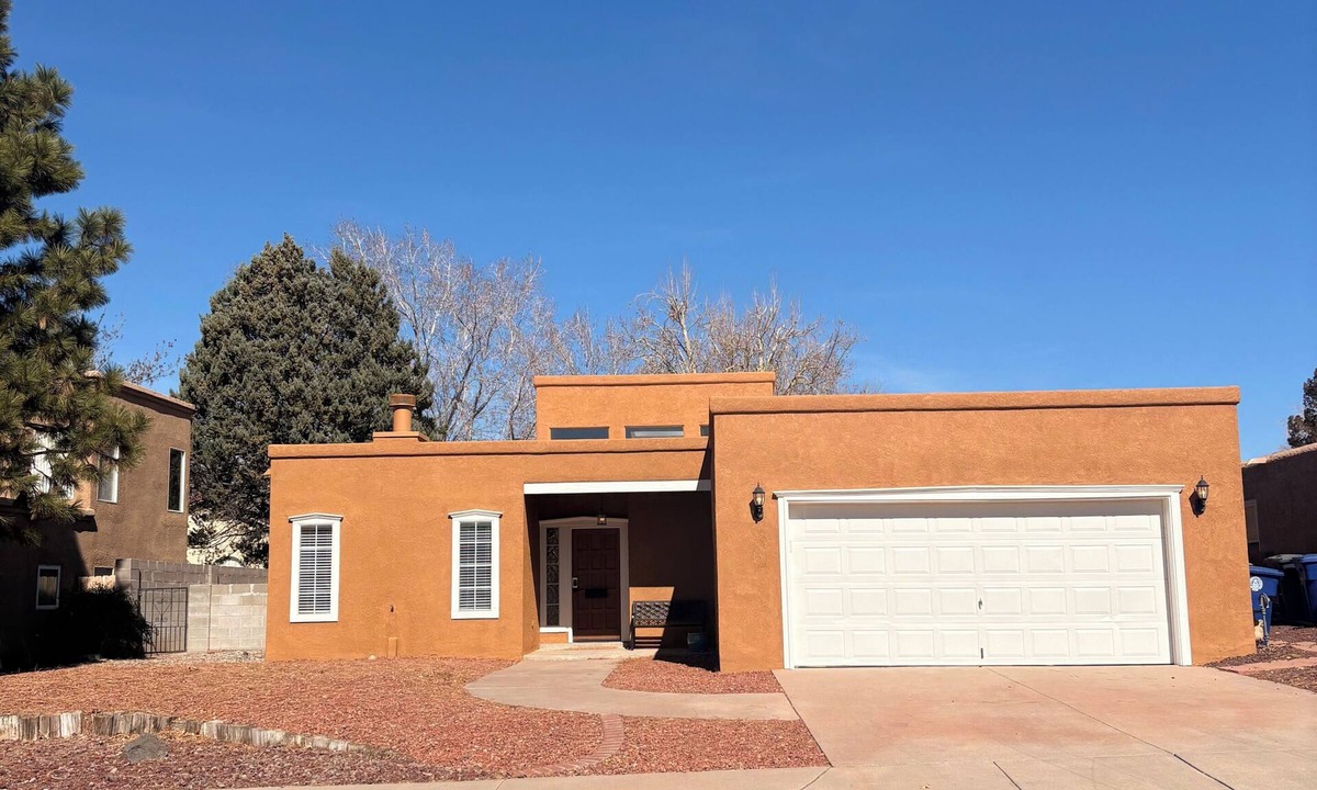 Heritage Hills House | Desert Charm Retreat with Pool Table in NE Heights