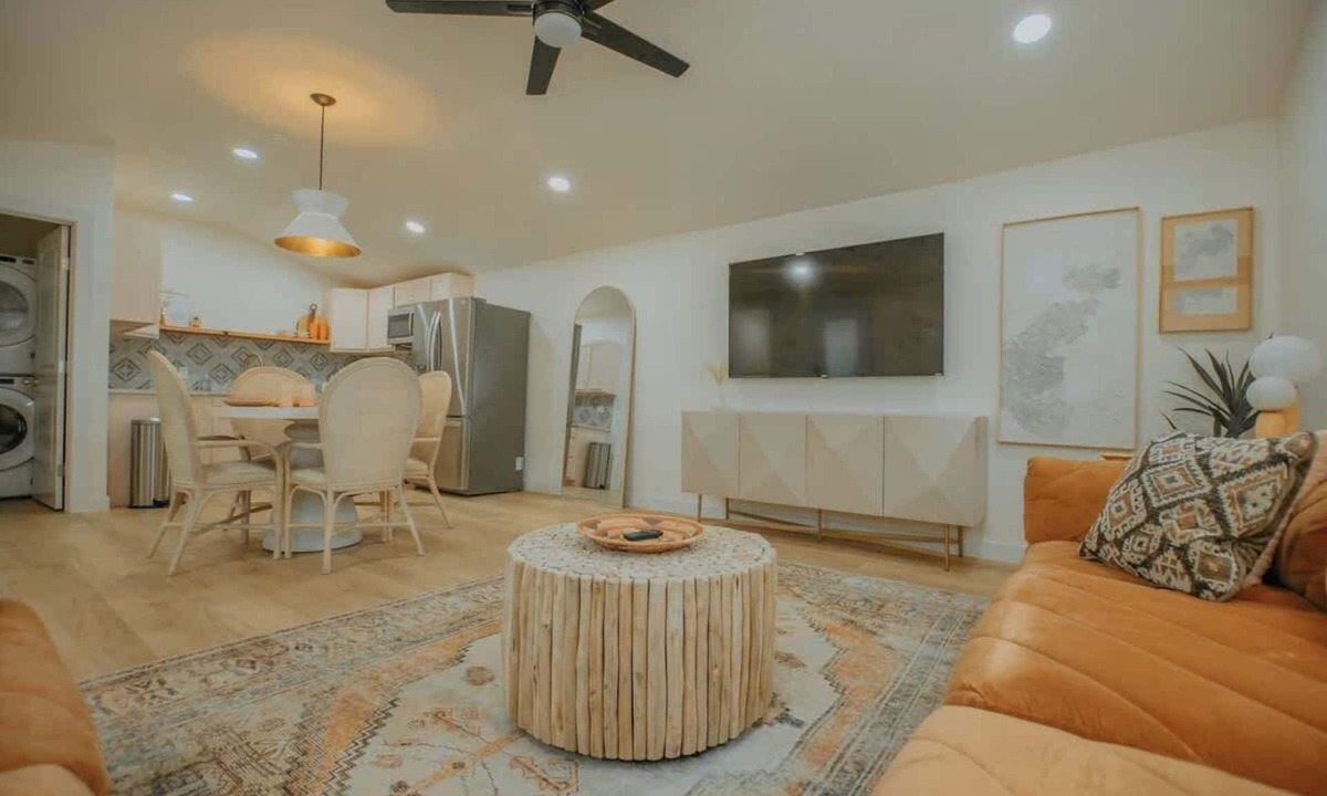 Albuquerque House | Desert ChiC-East Downtown Casita+HoTub+No Pet Fee!