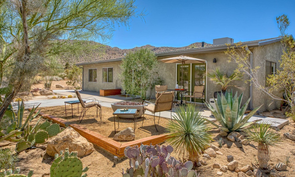Joshua Tree Highlands House | Desert Dusk