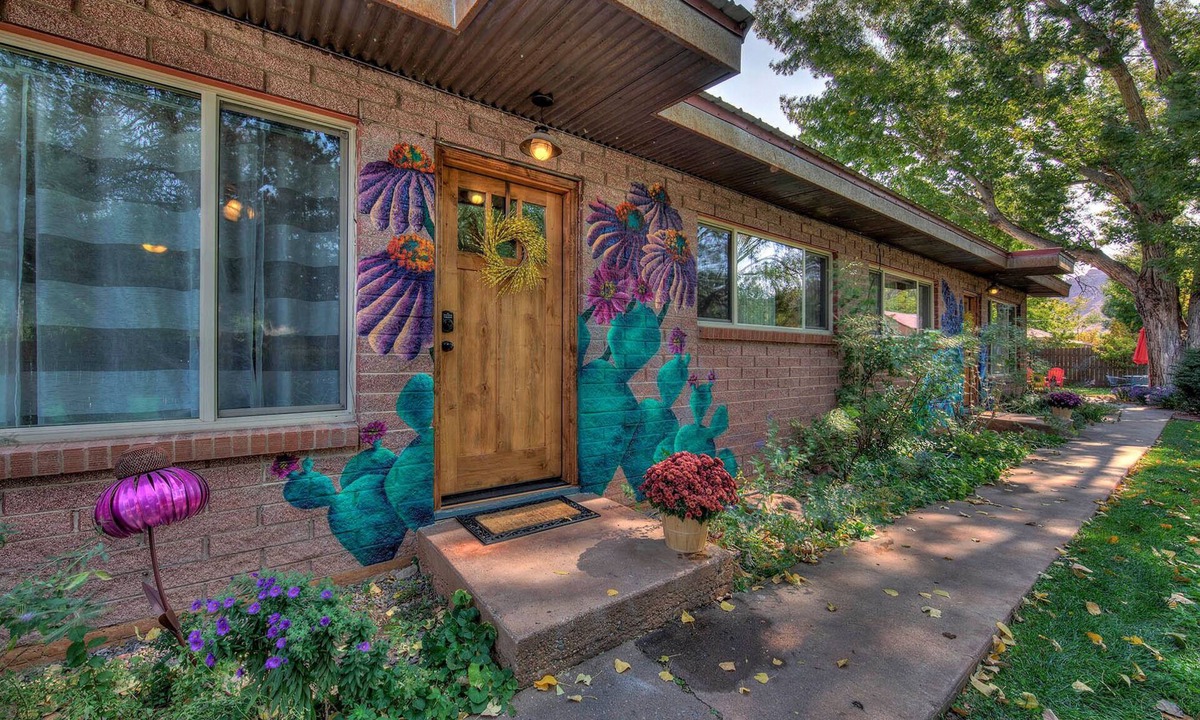 Moab House | Desert Gardens #1