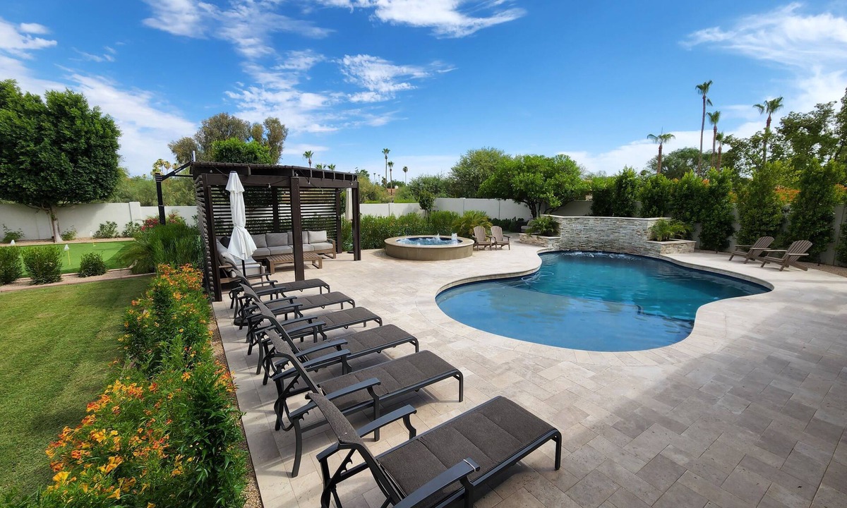 Knoell Scottsdale House | Desert Pickle-ball Paradise in Scottsdale