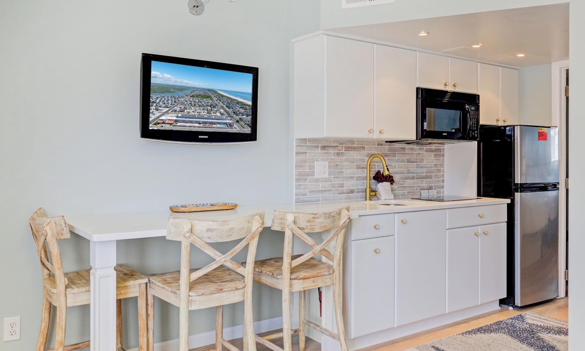 Avalon Hotel | Desert Sand Resort