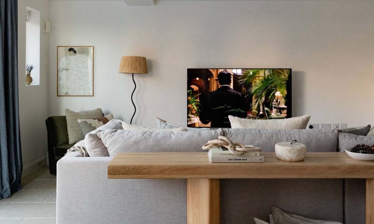 Eton Cottage | Design-Led- 2xSuper-King Beds- Ensuites- W Parking