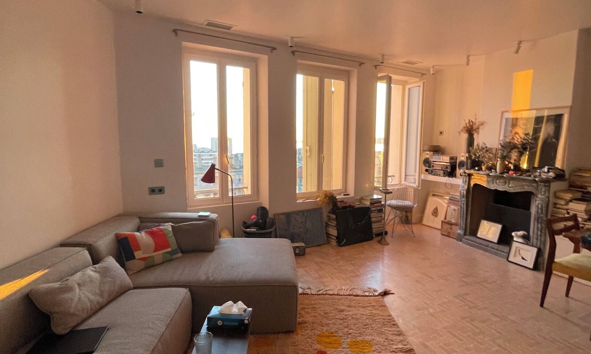 Saint-Lambert House | Design triplex with sea view, terrace, 2 bedrooms, near Notre-Dame de la Garde