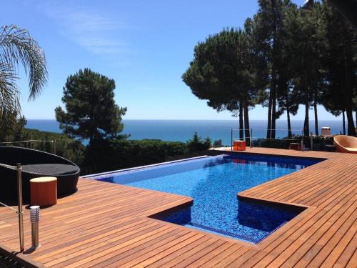 Sant Pol De Mar Villa | Design villa with sea views