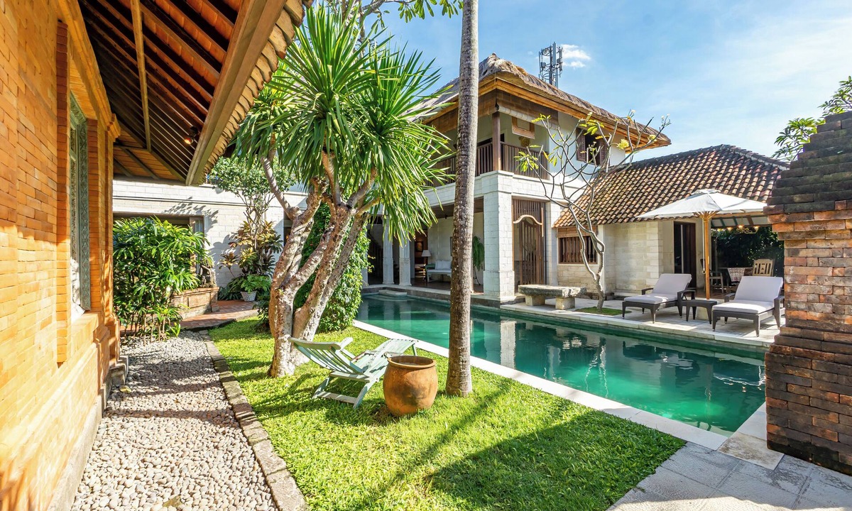 Sanur Kauh Villa | Designer 4BR Luxury Villa Close to the Beach