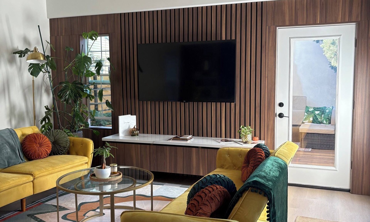 Middletown Cottage | Designer Cottage in the Historical San Diego Area
