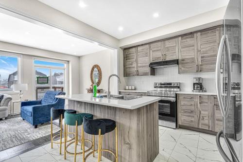 Thorold House | Designer Home in Niagara Falls