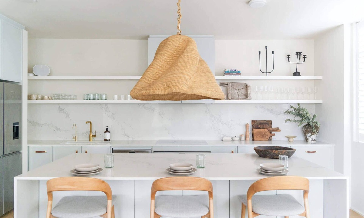 Darling Point Apartment | Designer Living in Darling Point with Parking