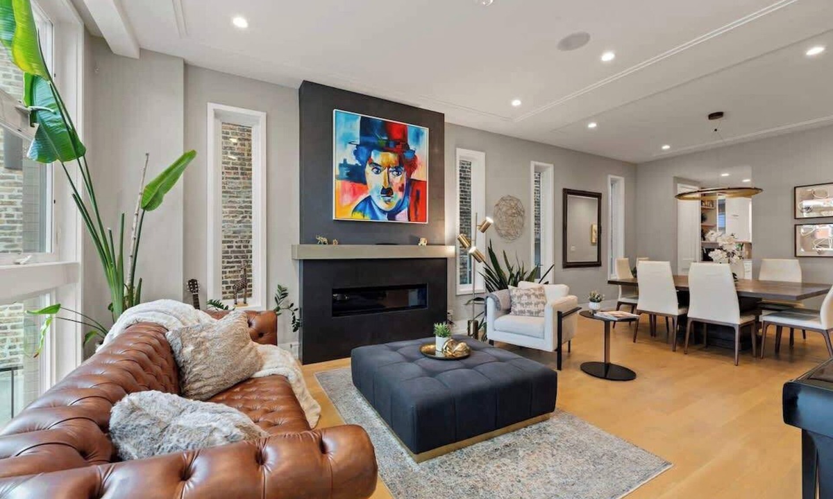 Wicker Park House | Designer Oasis - Sauna, Hot Tub, Patios, Game room