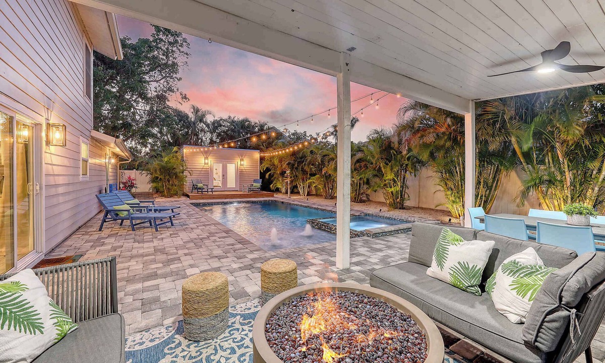 Palma Sola House | Designer Pool Home Guest House Near AMI