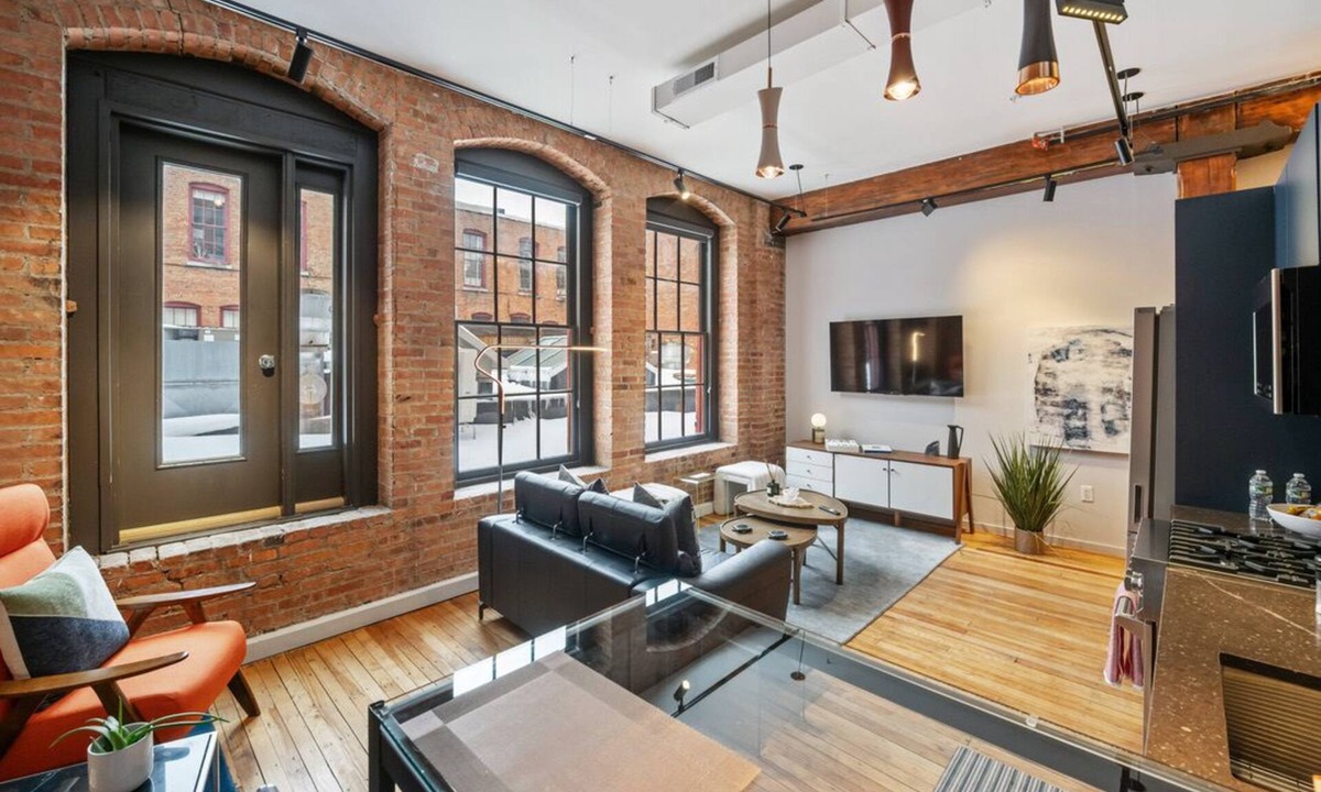 Downtown Syracuse Apartment | Designer's Best 2BR, 2BA Loft - Prime Armory Square Location Downtown Syracuse