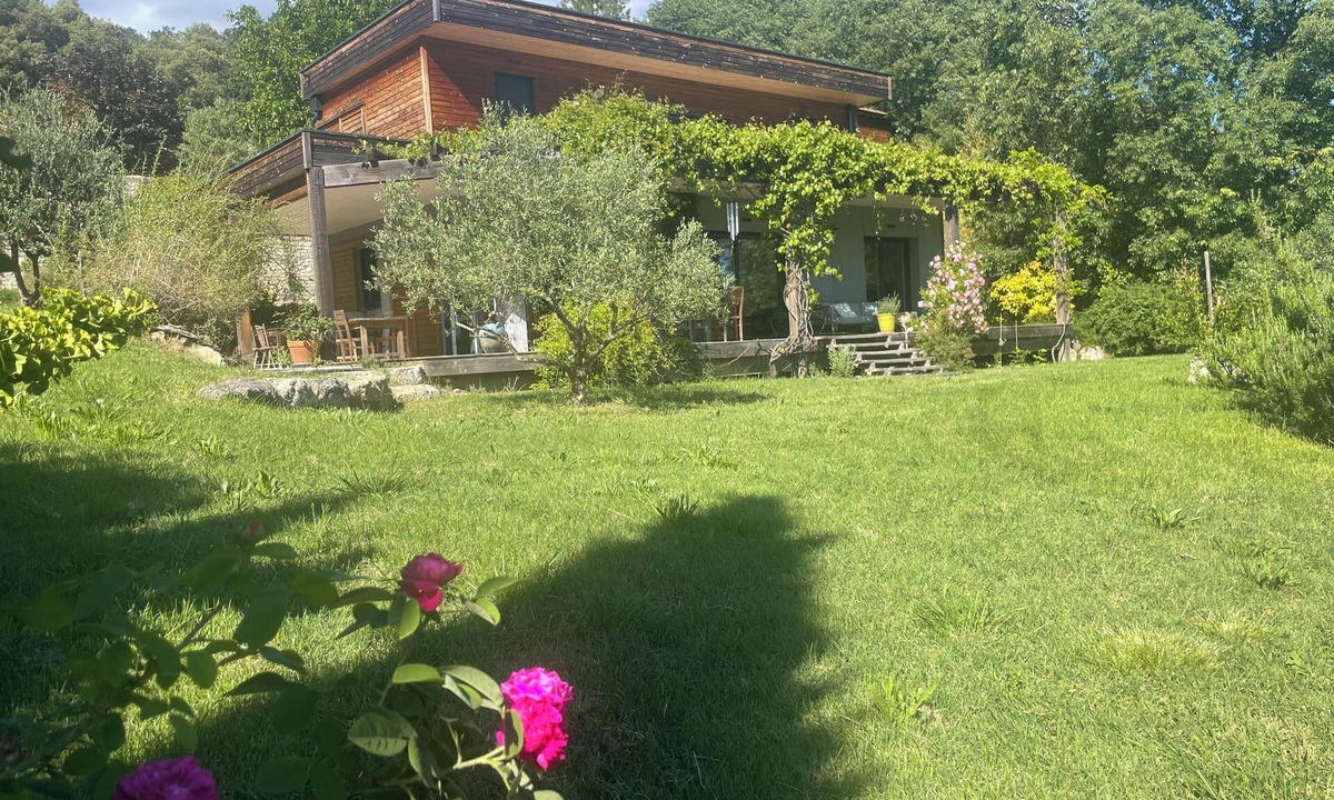 Goudargues House | Designer wooden house, bright, comfortable, large quiet terraces, far-reaching views, river