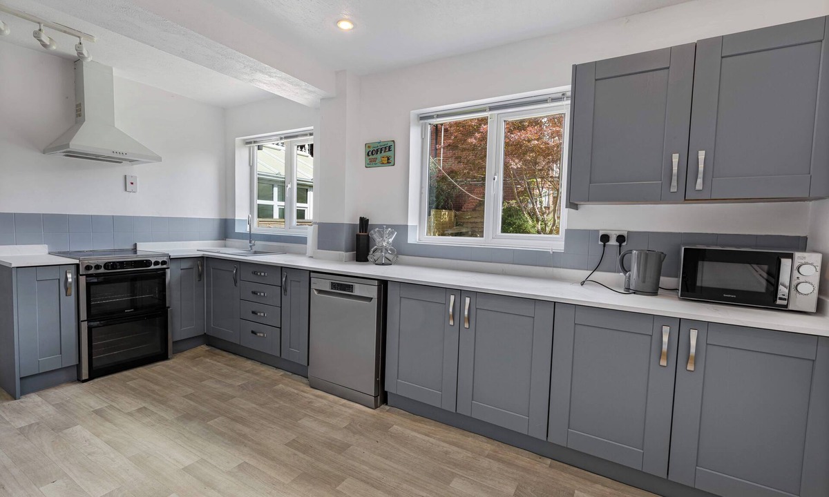 Macclesfield House | Desirable Homely Retreat