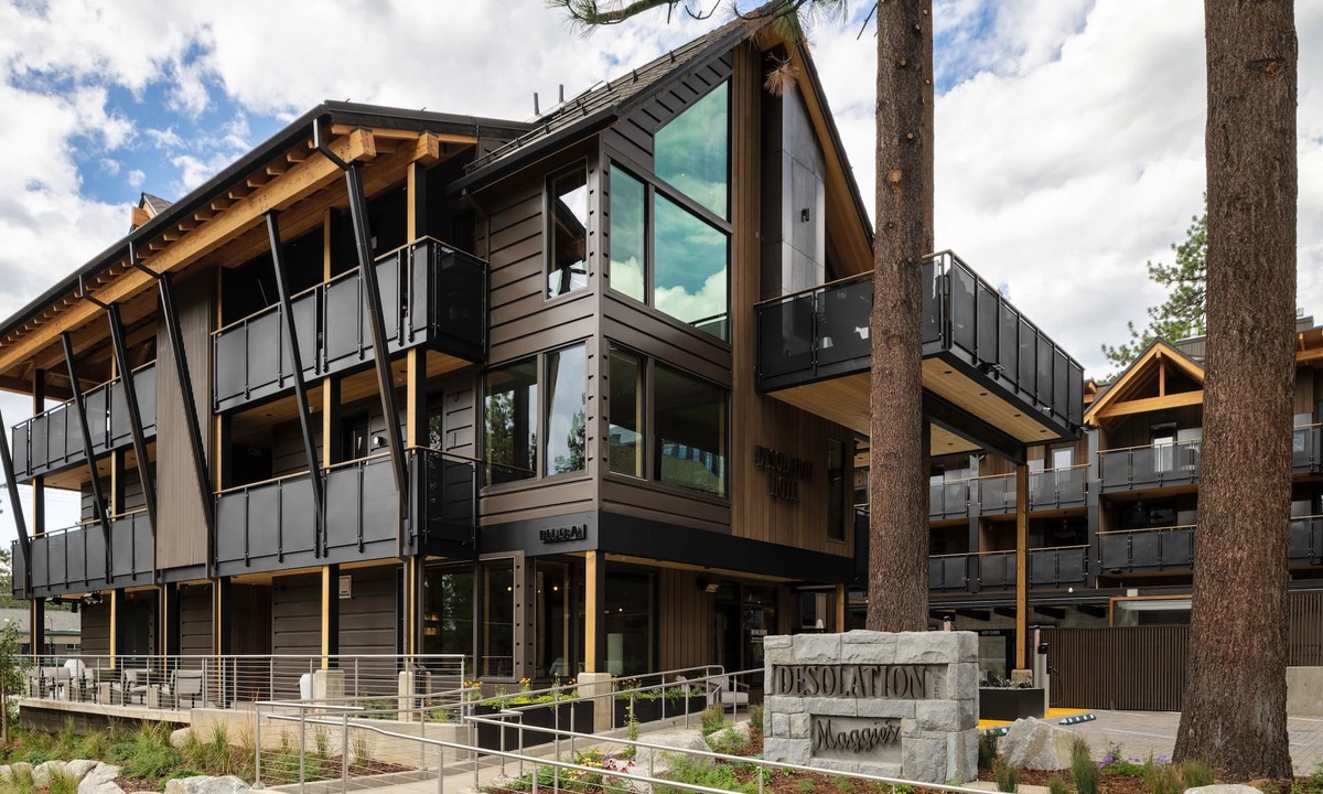 Lakeside Park Resort | Desolation Hotel