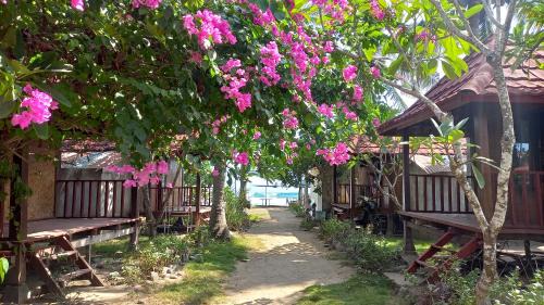 Batu Putih Cabin | Dessert Point Bungalow