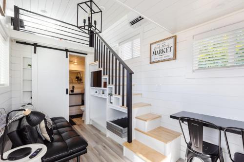 Apple Valley House | Destiny
