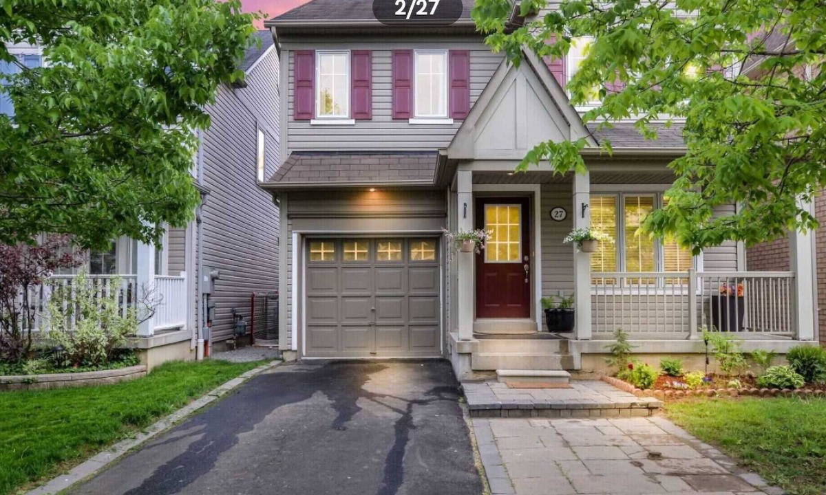 Ajax House | Detached 3 BR home in Ajax,ON