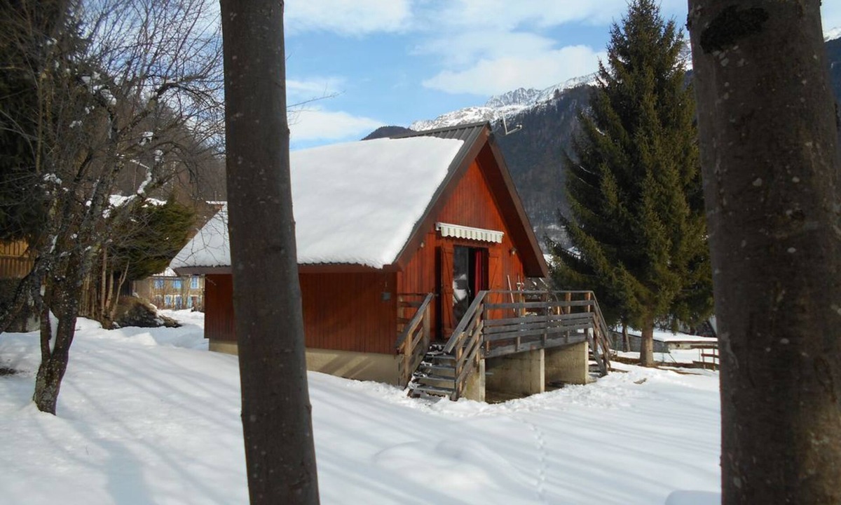 Jeux Ski Chalet | Detached chalet on very nice plot