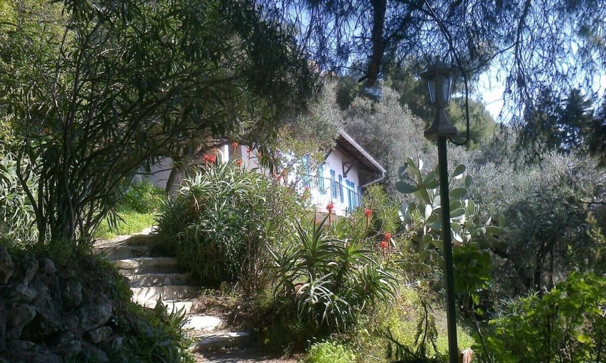 Roquebrune-Cap-Martin House | Detached house, garden, seafront, sea view and Monaco view, 1-4 persons