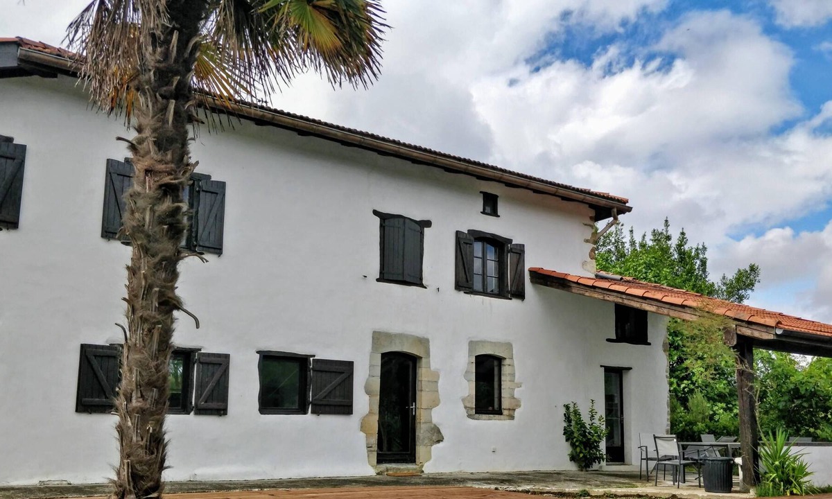 La Bastide-Clairence Villa | Detached house with private pool