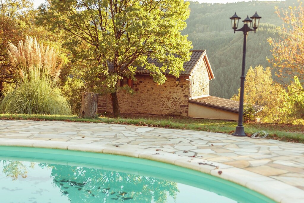 Connac House | Detached holiday home with shared swimming pool in a marvellous nature reserve