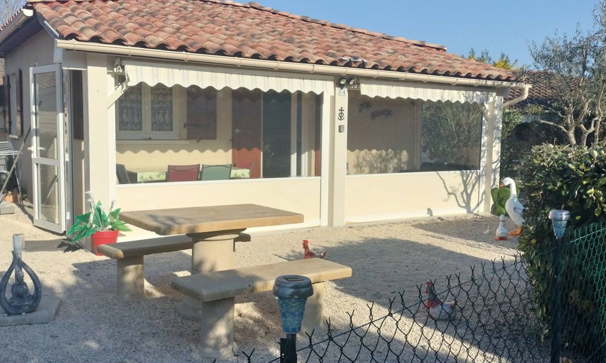 Vallon-Pont-d'Arc House | Detached house with pool
