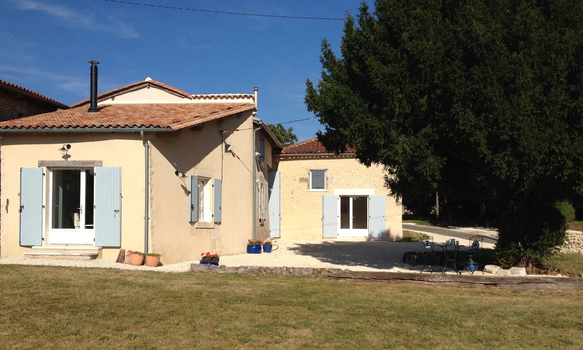 Saint-Romain House | Detached House in a Rural Setting