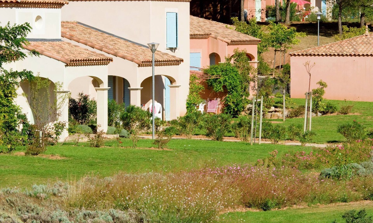 Homps House | Detached house with terrace or loggia, located in Languedoc