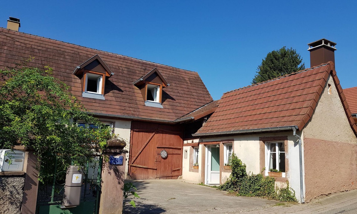 Cosswiller Apartment | Detached outbuilding.