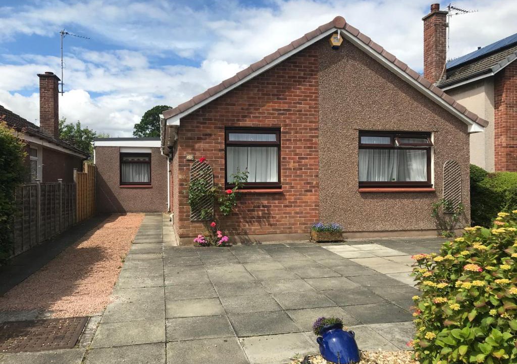 St. Andrews Apartment | Detached two bed house with off road parking.