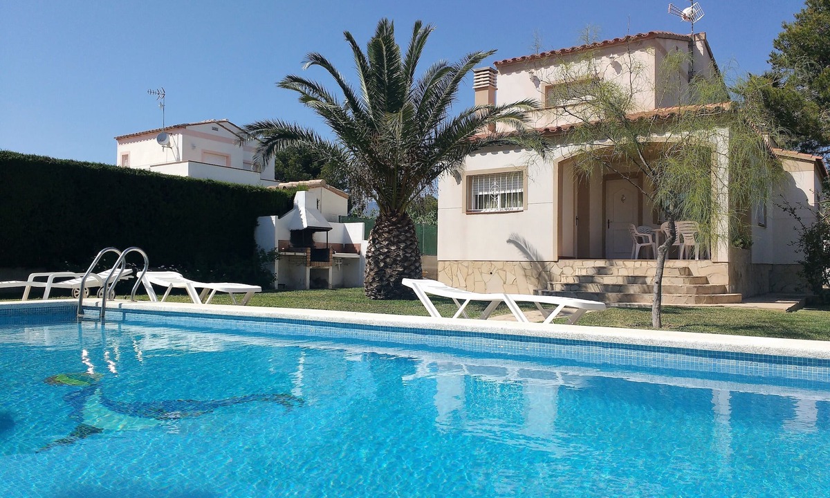 Les Tres Cales Villa | Detached villa for 6 people, private pool, located in Las Tres Calas