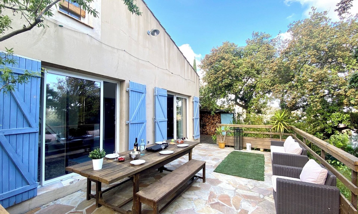 Pignan House | Detached villa with garden terraces jacuzzi 15' Montpellier and beaches