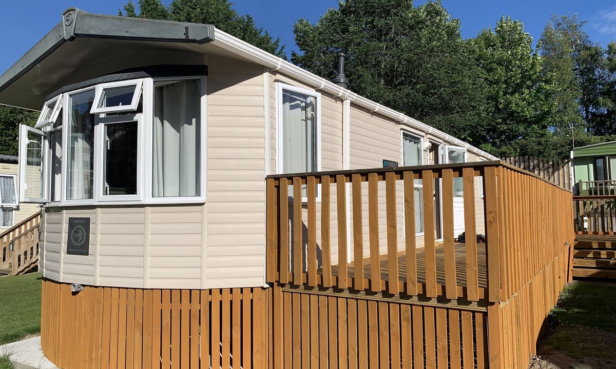Hawick House | Devine's Caravan Sleeps 6 by River