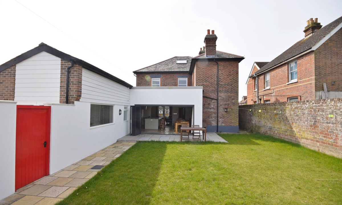 Southbourne House | Devonia House, Southbourne Group Accommodation