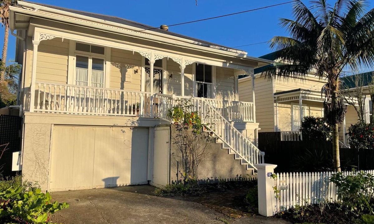 Stanley Point Villa | Devonport Sunny Villa for short term rental