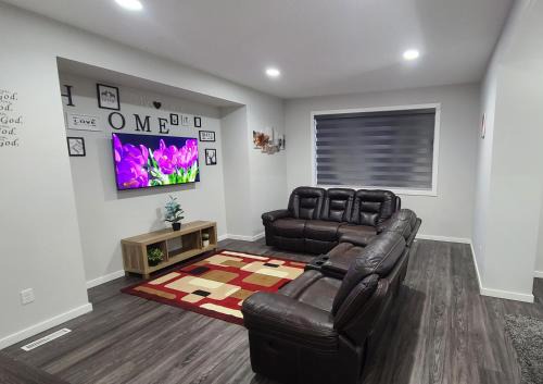 Winnipeg House | Devonshire Cozy Haven