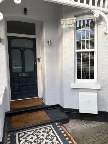 Palmers Green House | Devonshire House